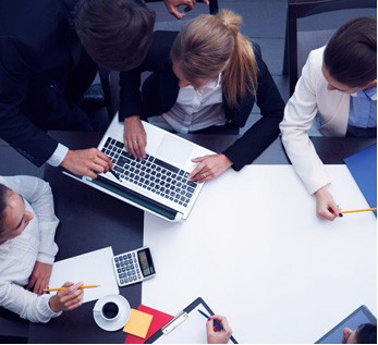 平均行業(yè)經(jīng)驗(yàn)大于八年